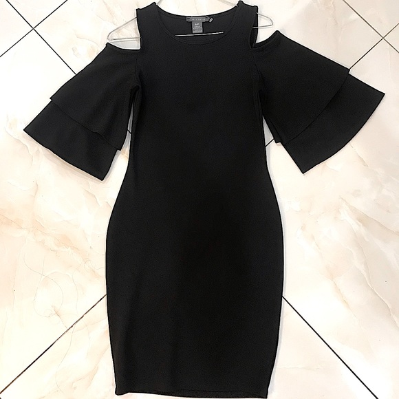SUZY SHIER ruffle sleeve dress - Picture 1 of 8